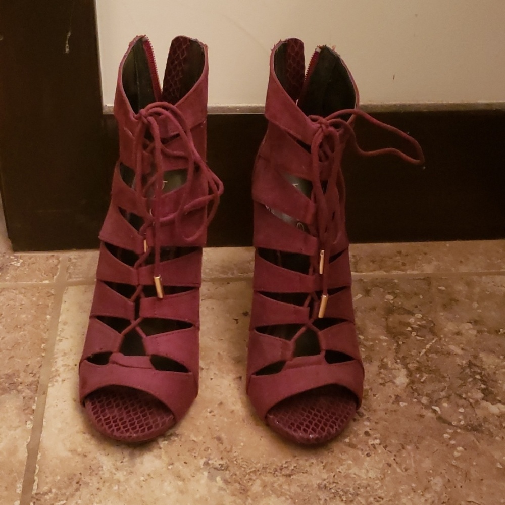 Bebe heels